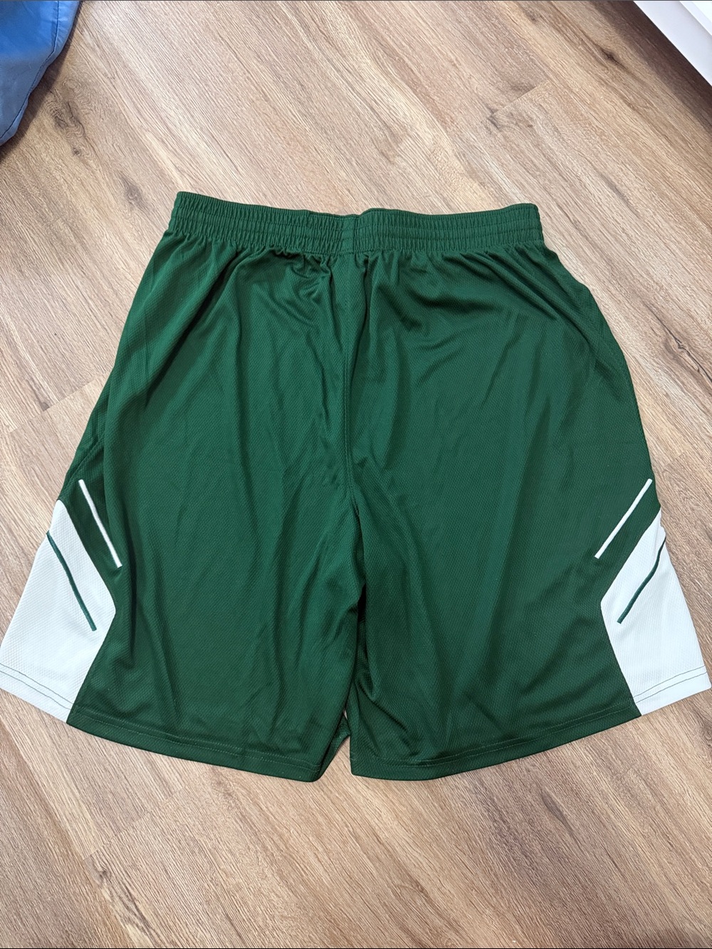 Under Armour Men’s Dark Green Athletic Shorts with White Panels - Picture 2 of 3